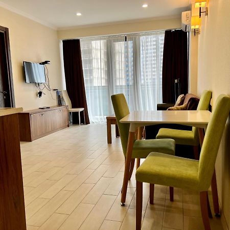 Batumi Orbi Beach Tower Ngoại thất bức ảnh